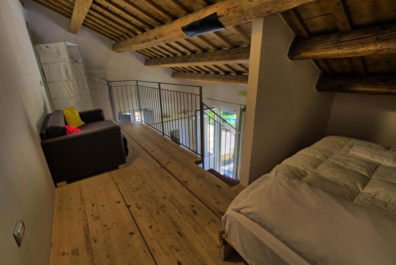 Grande Villa Storica Per Vacanze Con Giardino Privato E Piscina Ostra Bagian luar foto