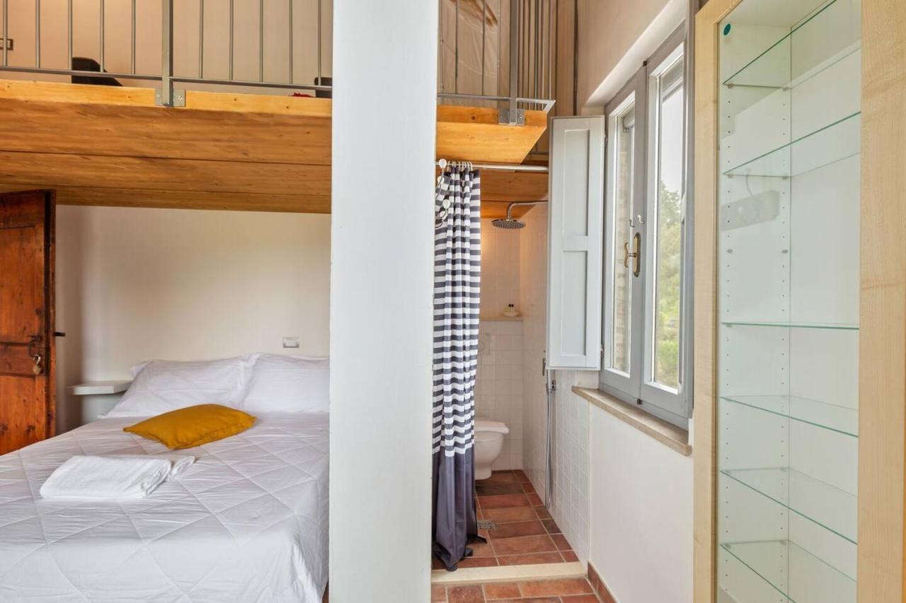 Grande Villa Storica Per Vacanze Con Giardino Privato E Piscina Ostra Bagian luar foto