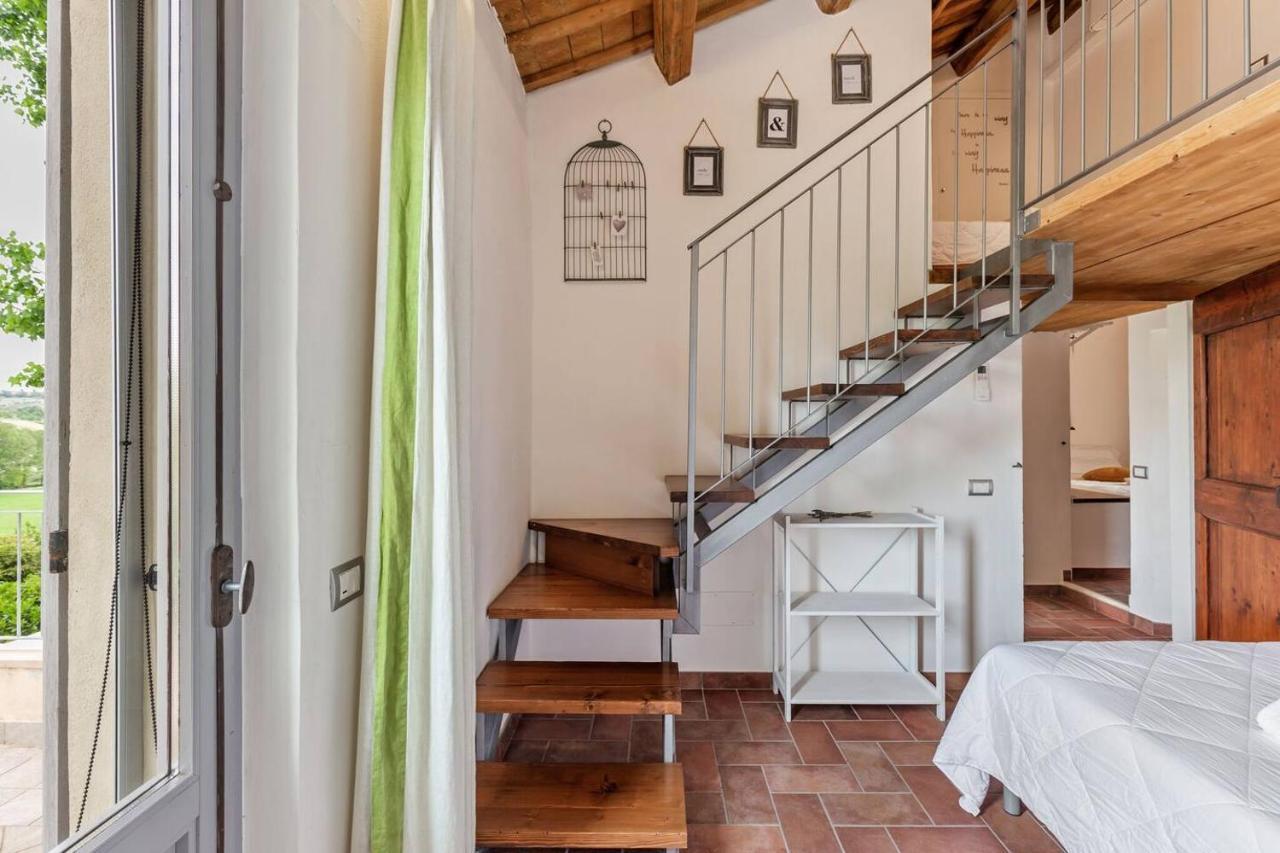 Grande Villa Storica Per Vacanze Con Giardino Privato E Piscina Ostra Bagian luar foto