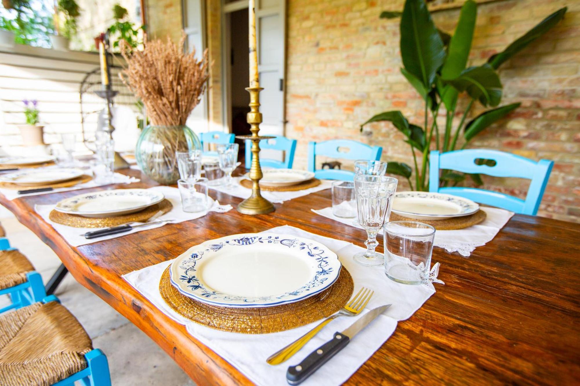 Grande Villa Storica Per Vacanze Con Giardino Privato E Piscina Ostra Bagian luar foto