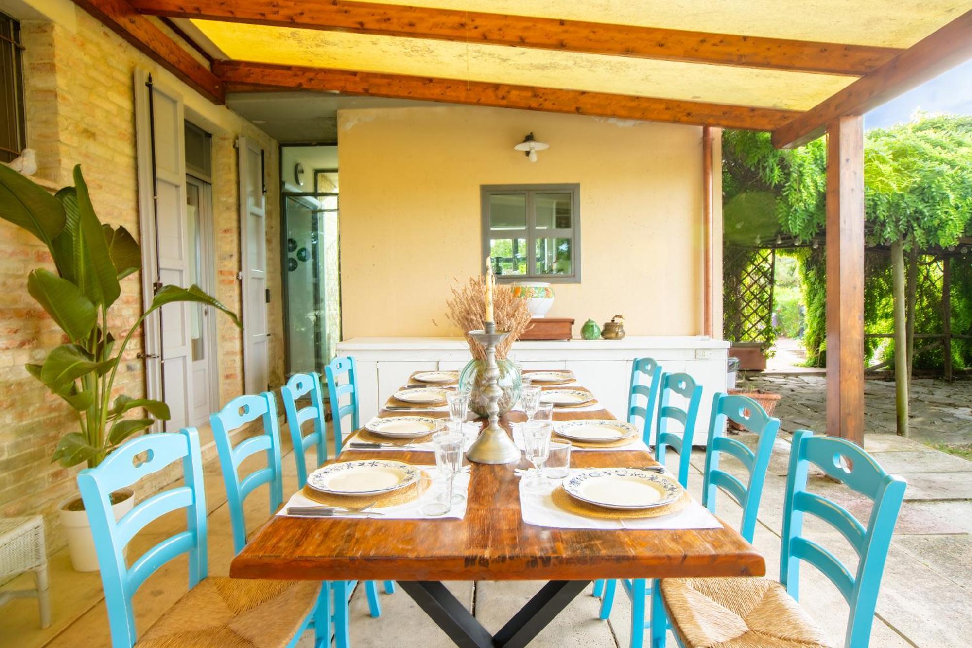 Grande Villa Storica Per Vacanze Con Giardino Privato E Piscina Ostra Bagian luar foto