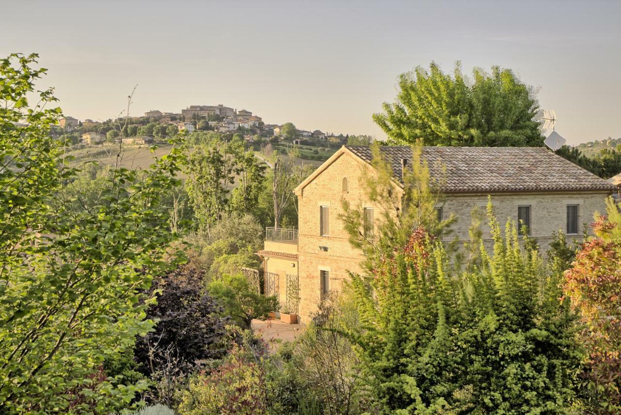 Grande Villa Storica Per Vacanze Con Giardino Privato E Piscina Ostra Bagian luar foto