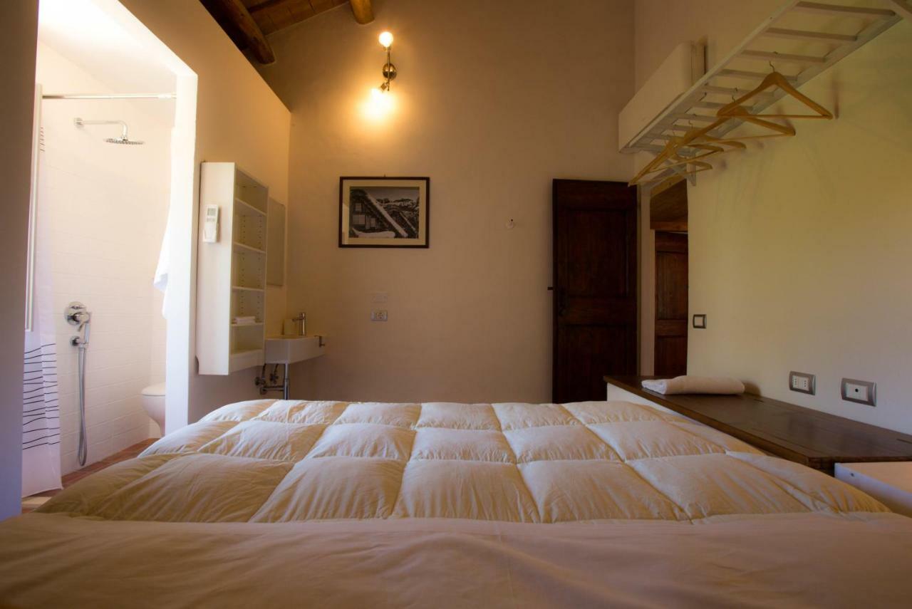 Grande Villa Storica Per Vacanze Con Giardino Privato E Piscina Ostra Bagian luar foto