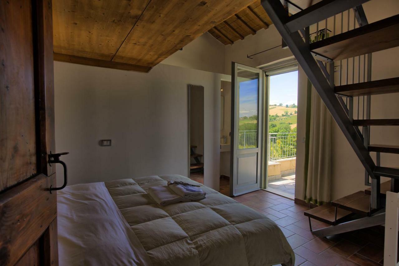 Grande Villa Storica Per Vacanze Con Giardino Privato E Piscina Ostra Bagian luar foto